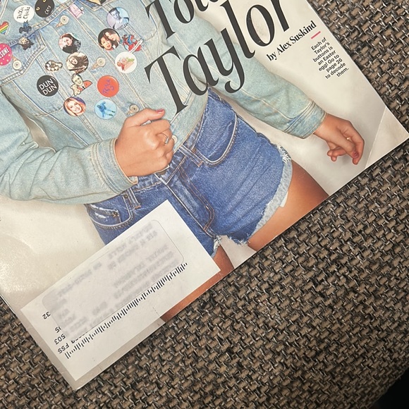 Totally Taylor Entertainment weekly magazine May 2019 - Picture 2 of 6